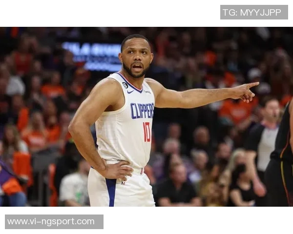 戈登高效表现三分球命中率惊人阿德尔曼称赞其聪明打球无勉强出手 戈登高效表现三分球命中率惊人阿德尔曼称赞其聪明打球无勉强出手