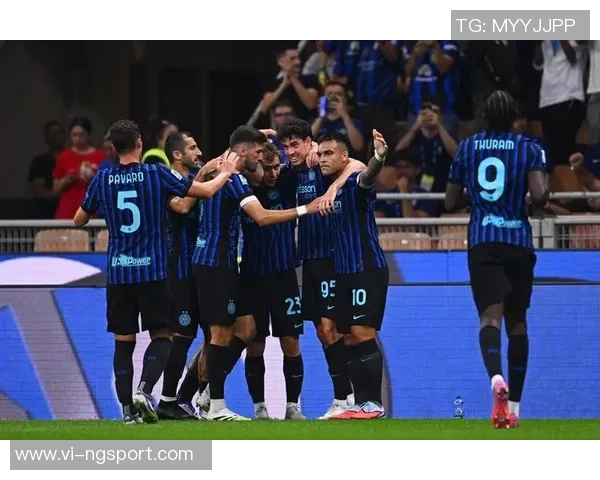 国米客战比萨海报震撼发布雷电交加下蓝黑军团剑指斜塔之城