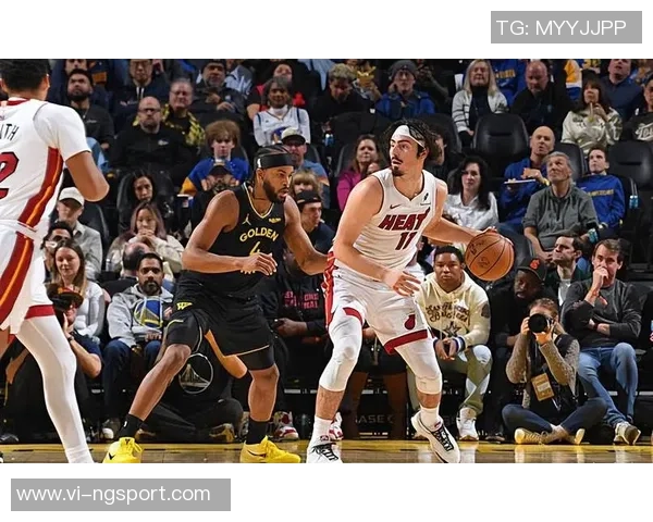 哈克斯谈球队三连胜信任与全心投入攻防体系的重要性